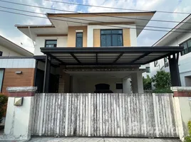 3 Bedroom Villa for sale at Setthasiri Wongwaen-Sukhaphiban 2, Khan Na Yao, Khan Na Yao