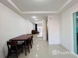 4 спален Таунхаус на продажу в Supalai Ville Thepprasit 8, Nong Prue