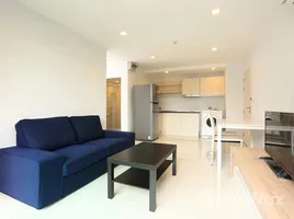 อพาร์ทเม้นท์ 2 ห้องนอน ให้เช่า ในโครงการ ทีเคเอฟ คอนโด, บางจาก