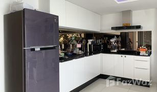 2 Bedrooms Condo for sale in Karon, Phuket The View