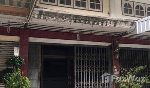Таунхаус, 3 спальни на продажу в Bang Kho, Бангкок 