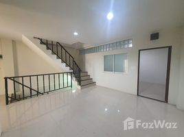 4 Bedroom Townhouse for sale in Wat Priwat BRT, Bang Phongphang, Bang Phongphang
