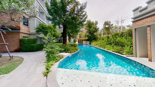 3D Walkthrough of the Communal Pool at The Title Residencies