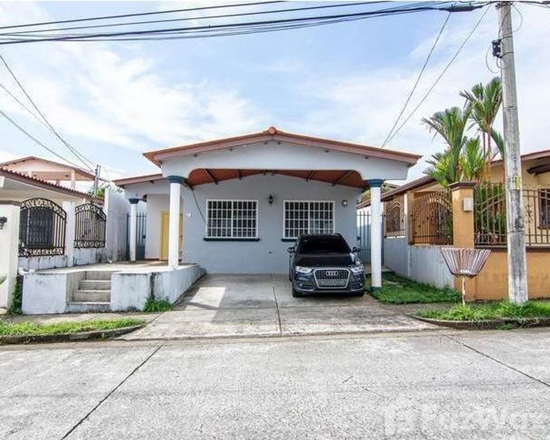 Casa de 3 Habitación en Alquiler en San Miguelito, Panamá for B/.800/mo |  U587722
