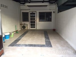 2 Bedrooms House for sale in Ban Mai, Nonthaburi Townhouse Soi Pracha Uthit 17 Near The Airport For Sale