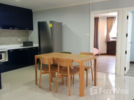 2 спален Кондо в аренду в Supalai Place, Khlong Tan Nuea