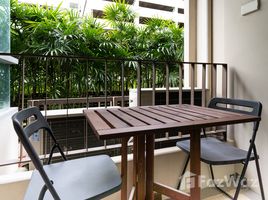 1 спален Квартира в аренду в The Clover, Khlong Tan Nuea