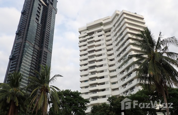 Riverside Villa Condominium 1 in Bang Khlo, Bangkok