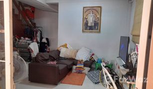4 Schlafzimmern Reihenhaus zu verkaufen in Talat Khwan, Nonthaburi 