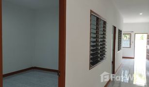 2 Bedrooms Townhouse for sale in Ban Klang, Lamphun 