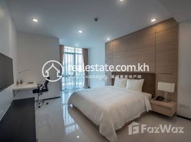 3 Habitación Apartamento en alquiler en Luxurious 3 Bedrooms Unit for Rent, Voat Phnum