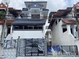 5 Schlafzimmer Haus zu vermieten im Royal Nakarin Villa, Nong Bon, Prawet, Bangkok