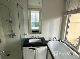 3 спален Кондо в аренду в Royce Private Residences, Khlong Toei Nuea