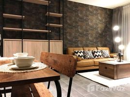 在The Lofts Ekkamai租赁的2 卧室 公寓, Phra Khanong