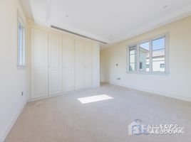 5 Bedroom Villa for sale at Redwood Avenue, Fire