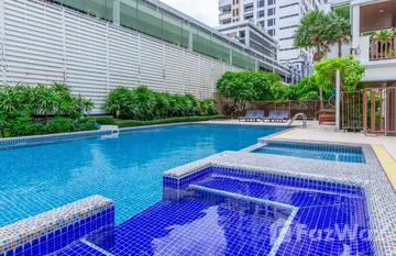 Sathorn Gallery Residences in สีลม, Bangkok