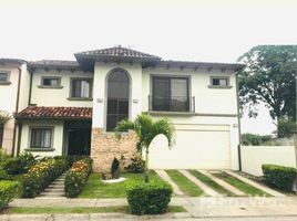 3 Habitación Casa en venta en San José, Santa Ana, San José
