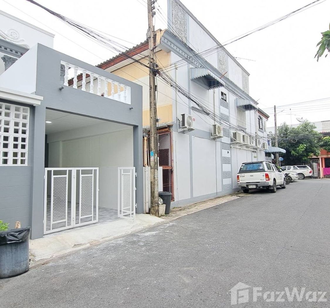 ประกาศขาย ทาวน์เฮ้าส์ ขนาด 2 ห้องนอน ในโครงการ Baan Porn Romyen Villa ( หมู่บ้าน พรร่มเย็น วิลล่า) ราคา ฿1,590,000 | U1175400