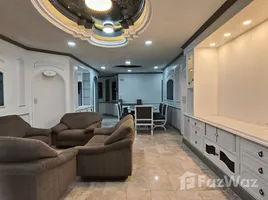 3 Bedroom Condo for rent at Asoke Towers, Khlong Toei Nuea