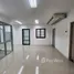 137 제곱미터입니다 Office for rent at Mahatun Rama 3, Bang Khlo