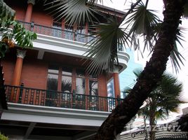 บ้านเดี่ยว 3 ห้องนอน ให้เช่า ในทำเล พระโขนง, กรุงเทพมหานคร, พระโขนง