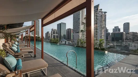 图片 1 of the Communal Pool at The Ritz-Carlton Residences At MahaNakhon