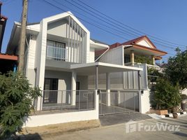 3 Bedroom Townhouse for sale at Thipmanee, Khlong Nueng, Khlong Luang