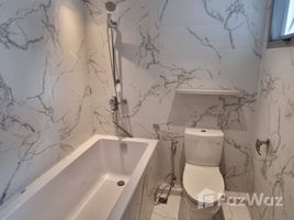 4 спален Кондо в аренду в Jaspal Residence 2, Khlong Toei Nuea, Щаттхана