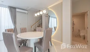 Дом, 4 спальни на продажу в Lat Phrao, Бангкок Baan Klang Muang Classe Ekkamai-Ramintra