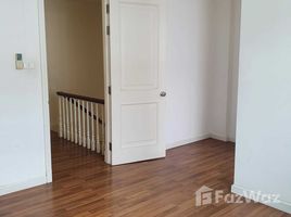 3 Bedroom Townhouse for sale at Plus City Park Rama 9-Hua Mark , Hua Mak
