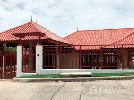 2 Habitación Villa en venta en Baan Rommai Chailay, Ratsada