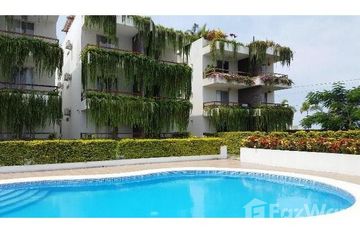 Dominguez Beach: Large 4 bedroom beach apartment in Manglaralto, Manabi