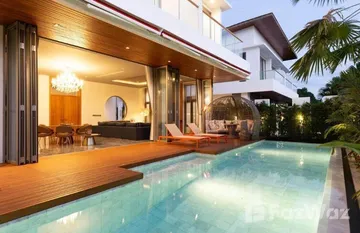 Elite Atoll Villa in ราไวย์, Phuket