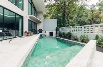 Wallaya Angle Pool Villa in 卡马拉, 普吉