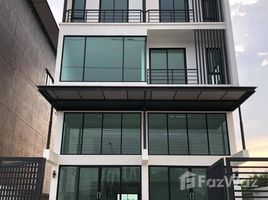 3 Habitación Adosado en venta en Nakhon Pathom, Bang Krathuek, Sam Phran, Nakhon Pathom