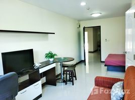 Студия Кондо в аренду в Charming Resident Sukhumvit 22, Khlong Toei