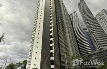 Fairways Tower in Taguig City, Калабарсон