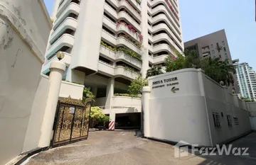 Shiva Tower in Khlong Toei Nuea, Bangkok