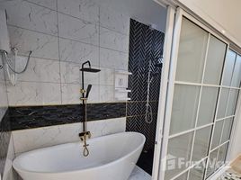 3 спален Дом for rent in Mabprachan Lake, Pong, Nong Prue