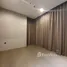 1 chambre Condominium à louer à , Bang Kapi, Huai Khwang, Bangkok