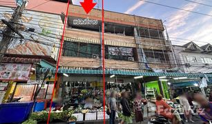 3 Schlafzimmern Reihenhaus zu verkaufen in Mueang Nuea, Si Sa Ket 