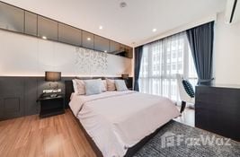 2 bedroom Condo for sale at The Surawong in Bangkok, Thailand