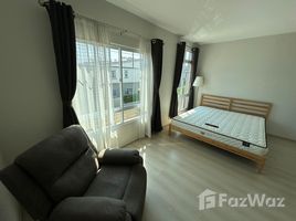 2 Schlafzimmer Reihenhaus zu vermieten im Indy 2 Srinakarin, Phraeksa