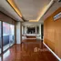 在Baan Kasemsan 1出售的4 卧室 顶层公寓, Wang Mai