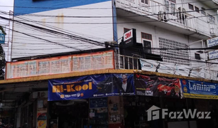 3 Schlafzimmern Shophaus zu verkaufen in Wat Thepsirin, Bangkok 