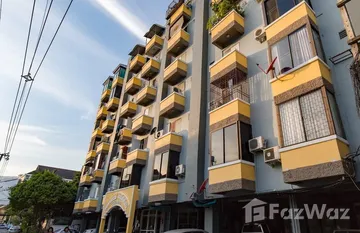 Impress Town Condominium in Suthep, チェンマイ
