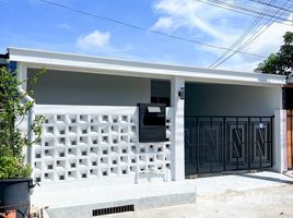 在Jui Tui shrine, Talat Nuea出售的3 卧室 别墅, Talat Nuea