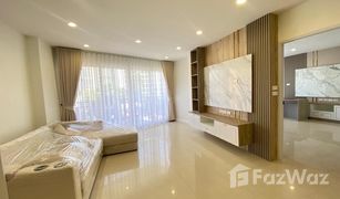 2 Bedrooms Condo for sale in Nong Prue, Pattaya Royal Hill Resort