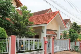 Baan Terrace Hiil Immobilien Bauprojekt in Chon Buri