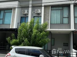 3 Bedroom Townhouse for rent at Pleno Pinklao-Wongwaen, Plai Bang